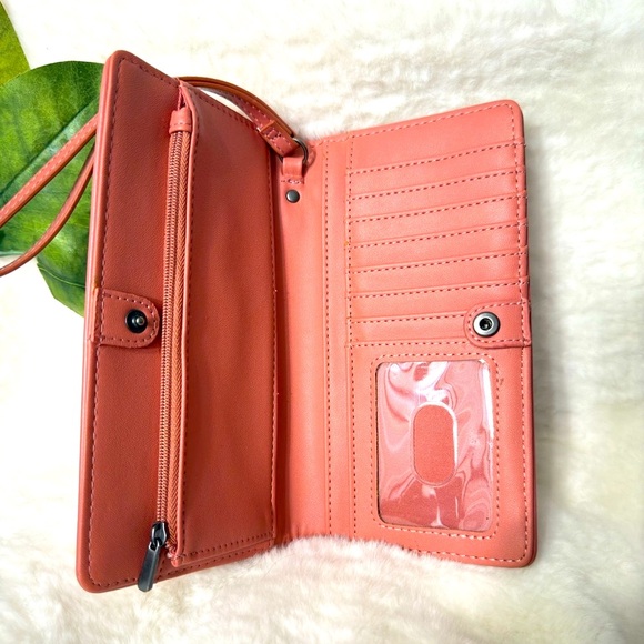 Universal Thread Bifold Wallet in Dust Pink - Picture 7 of 9